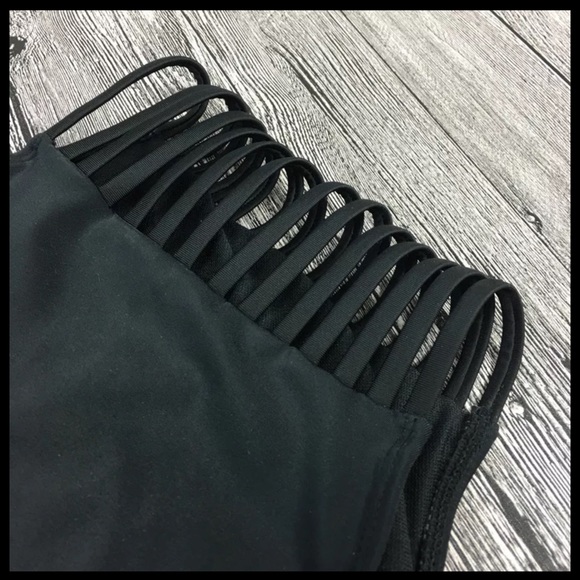 Marilyn Ruffle Bikini TOP ONLY - Picture 12 of 13